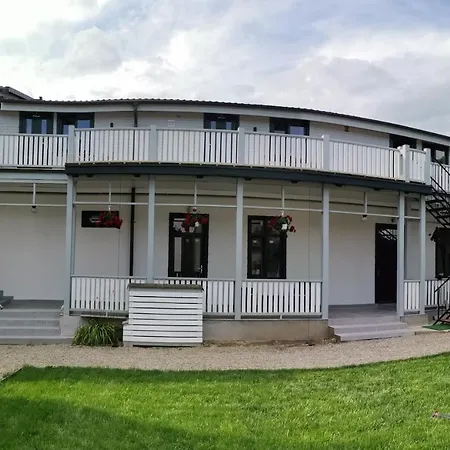 Casa J. Gusbeth *
