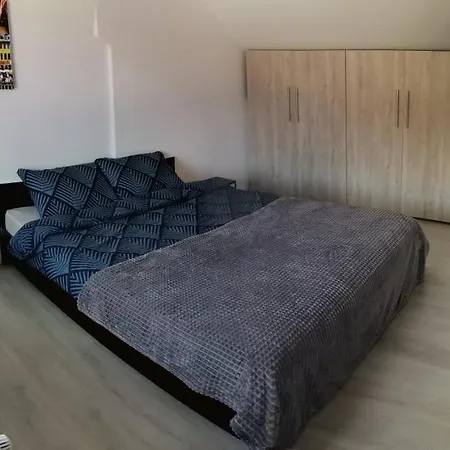 Casa J. Gusbeth Apartment
